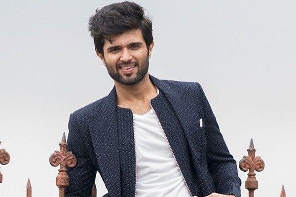 vijay devarakonda Boycott Breaking News Zee Sewa Hindi News